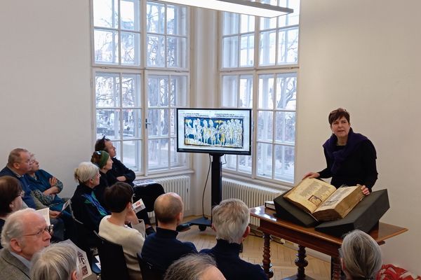 „Wir blättern für Sie um“ Erweiterte Christherre-Chronik (Mitte 14. Jh.)