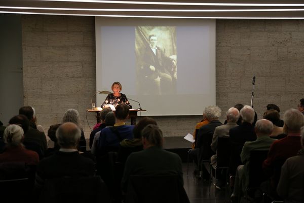 "Am Anfang waren die Bücher" Buchpräsentation 250/25 mit Lesung